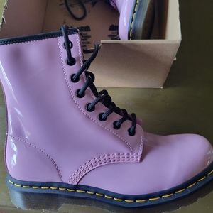 SIZE 8 NEW BUBBLEGUM PINK DOC MARTENS